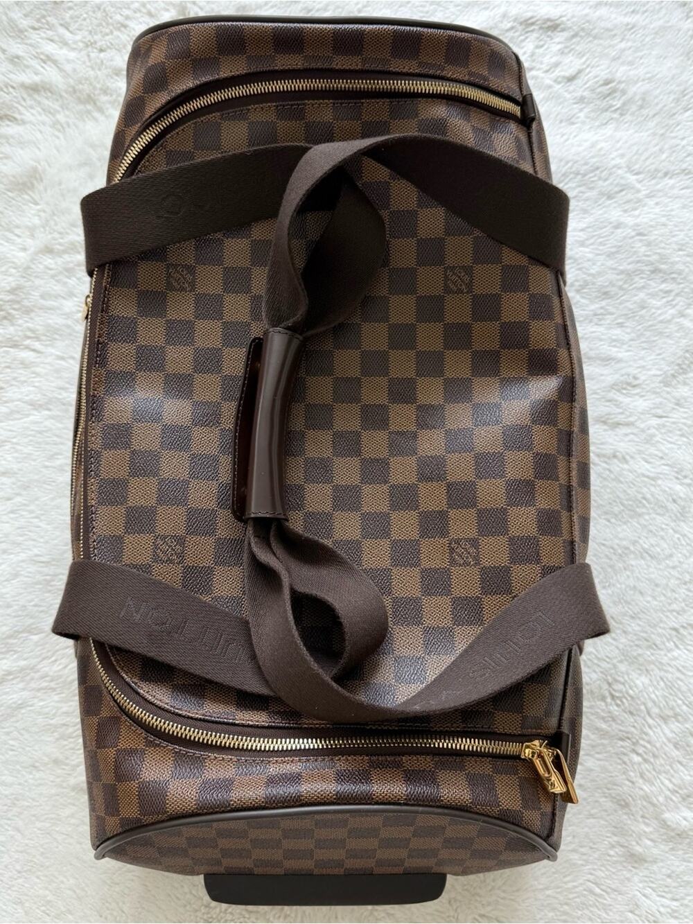 Louis Vuitton travel luggage  bag with rolling wheels Authentic Retail 3800$